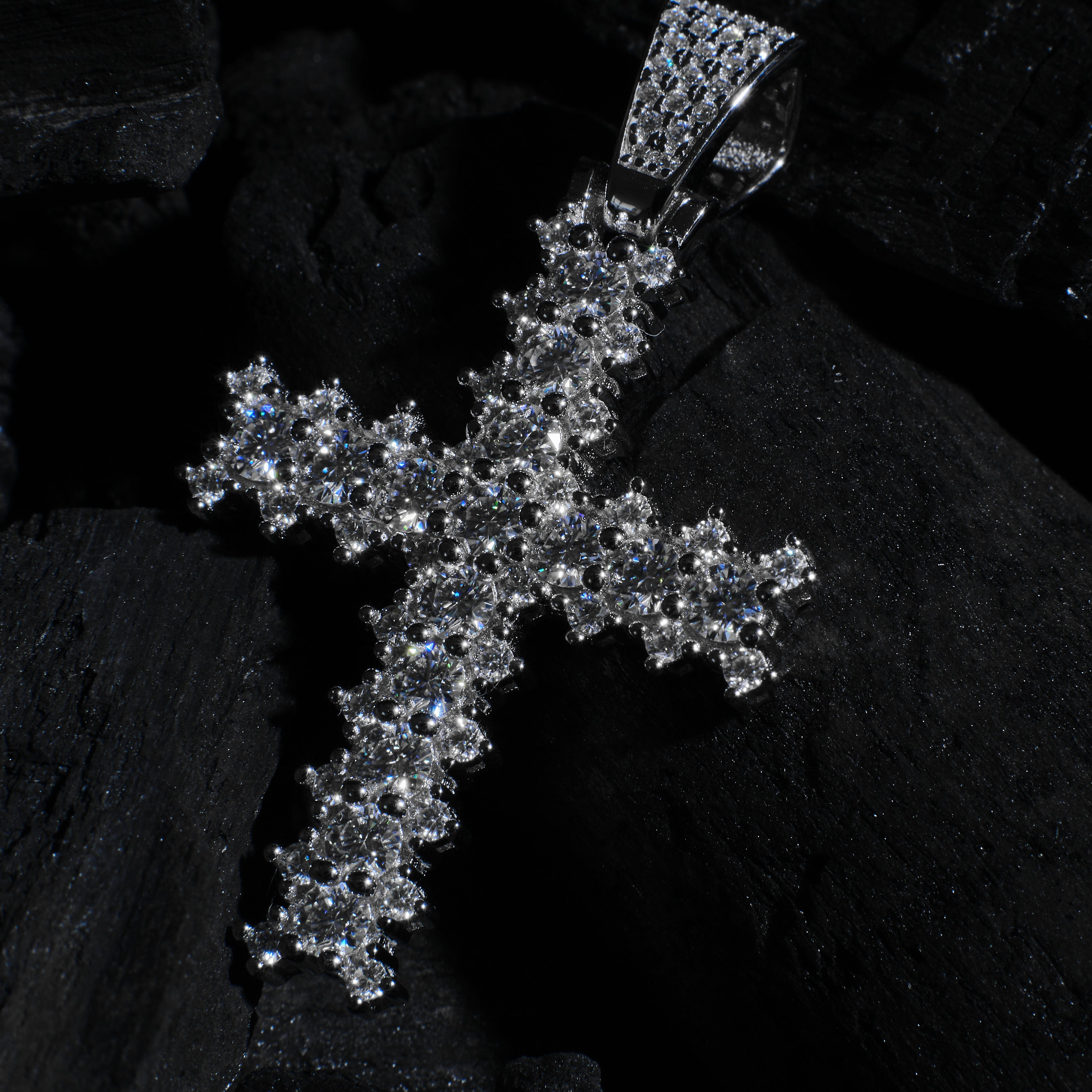 Pointy Round Cut Cross Pendant